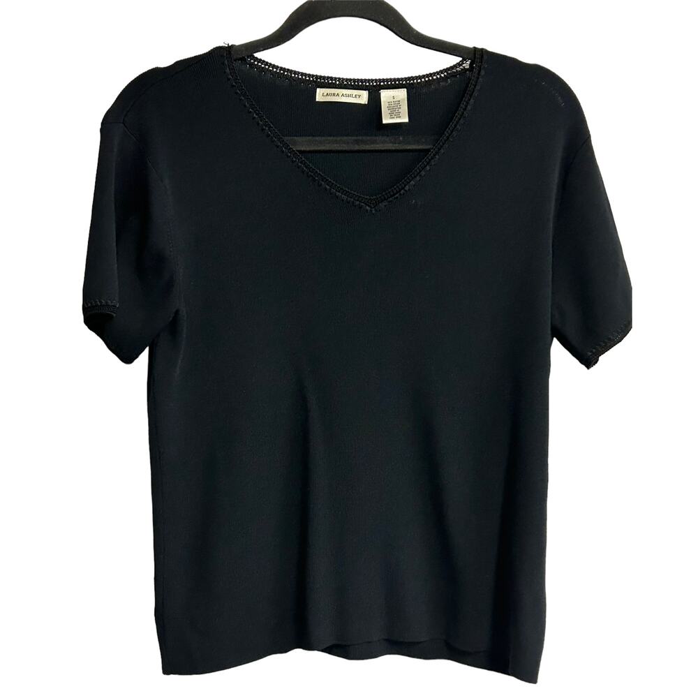 Laura Ashley Short Sleeve V Neck Knit Top Black Small Crochet Trim‎